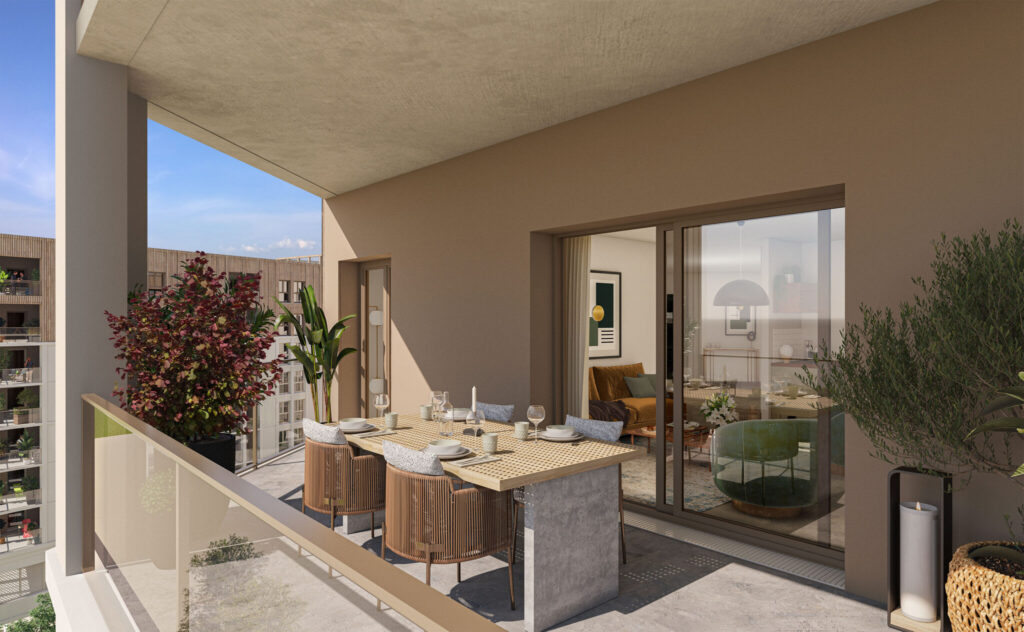 Vue rapprochée d'une grande loggia aménagée avec une table de dîner extérieure, offrant une extension de l'espace de vie et une vue dégagée sur les bâtiments contemporains voisins.